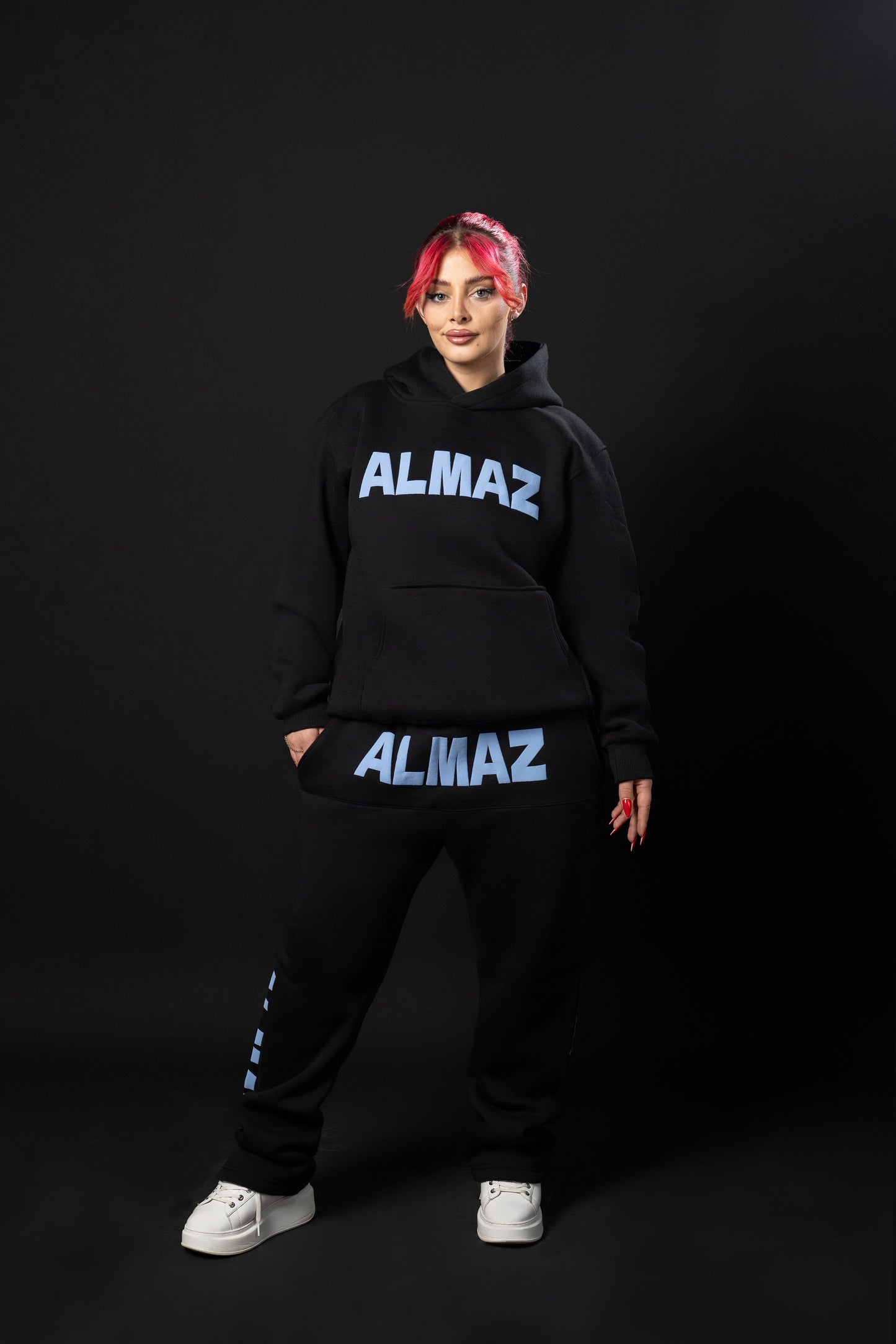 BLACK ALMAZ SET/ BABY BLUE FONTS