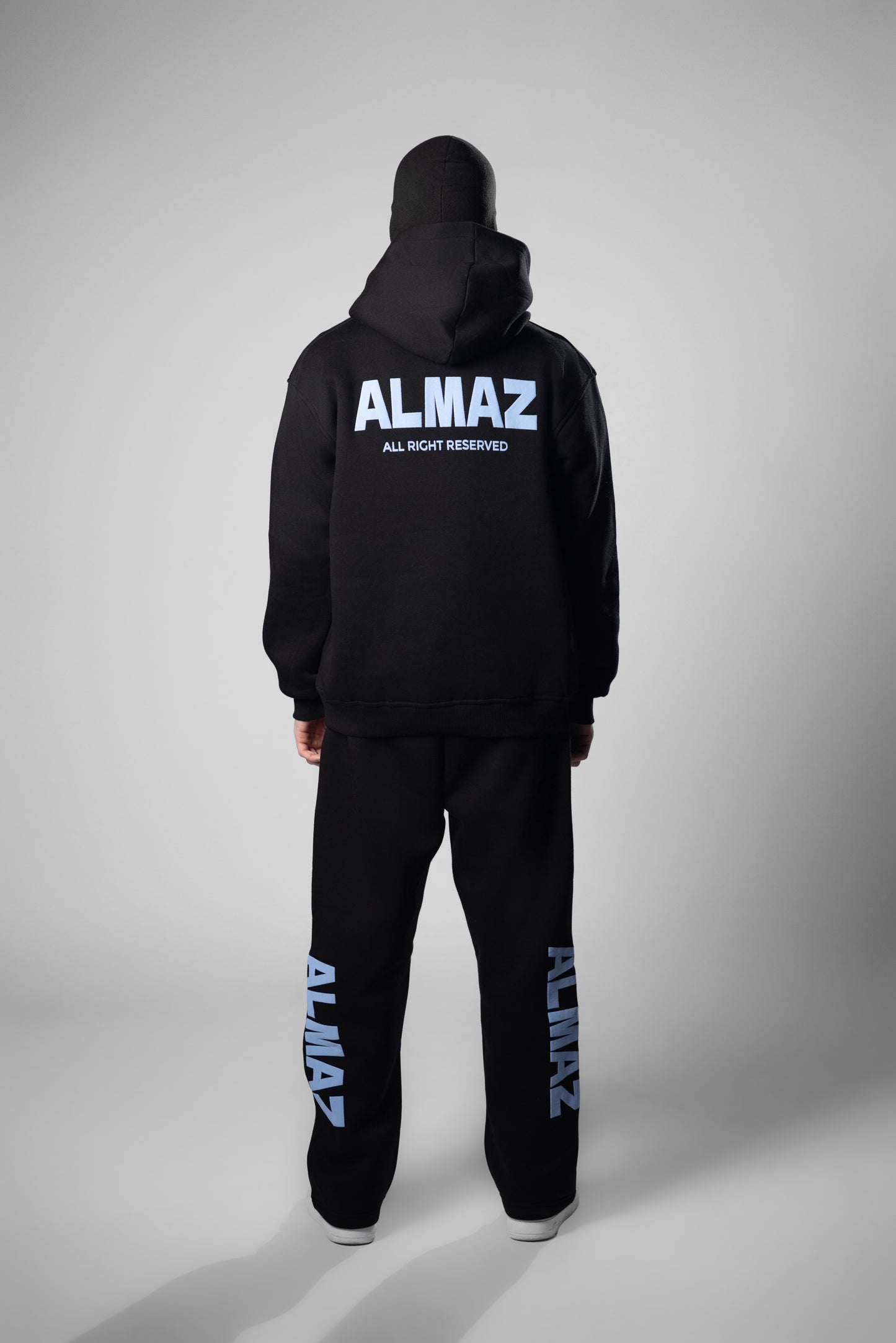 BLACK ALMAZ SET/ BABY BLUE FONTS